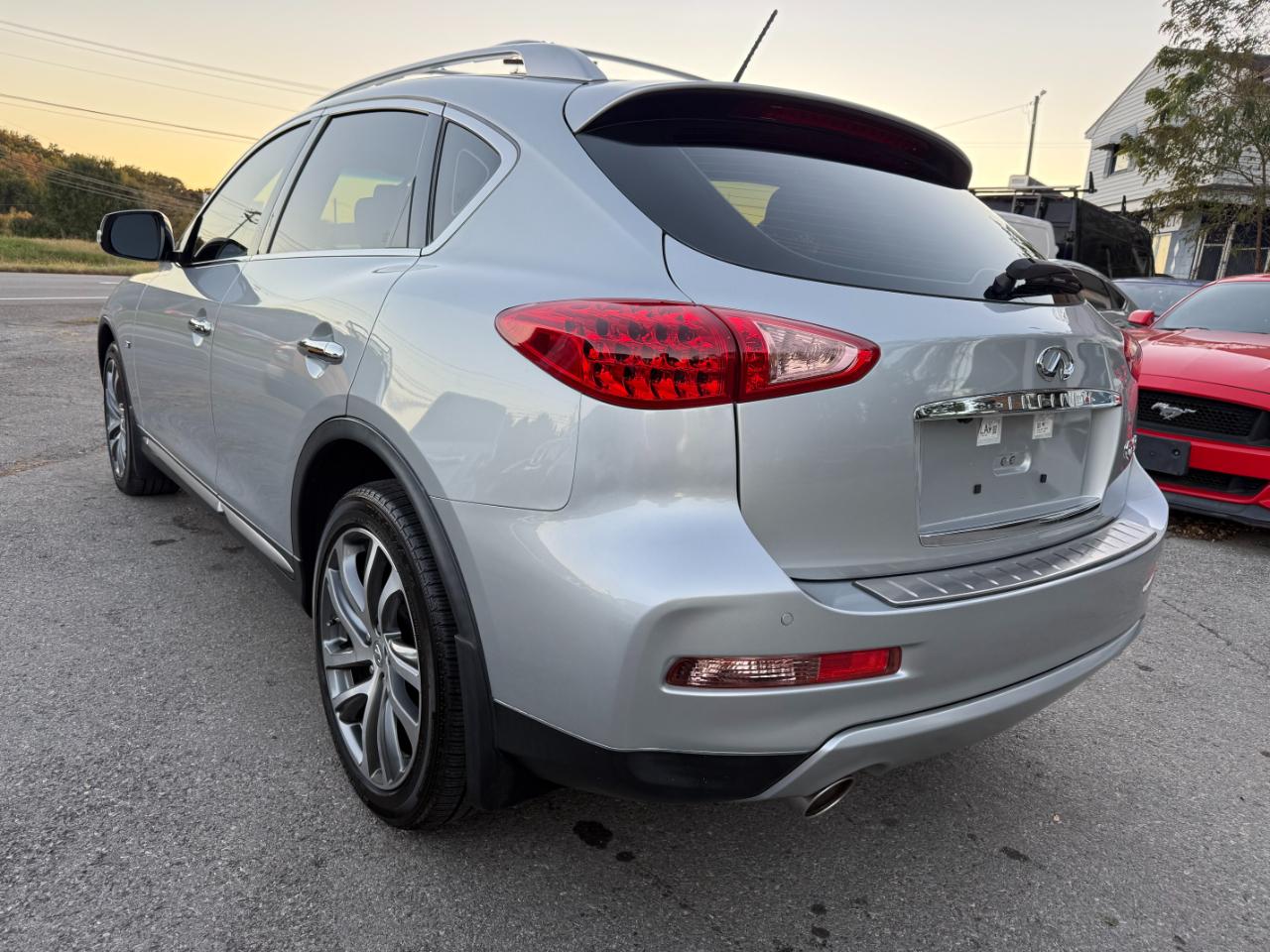 Infiniti QX50 LUXE AWD 2017