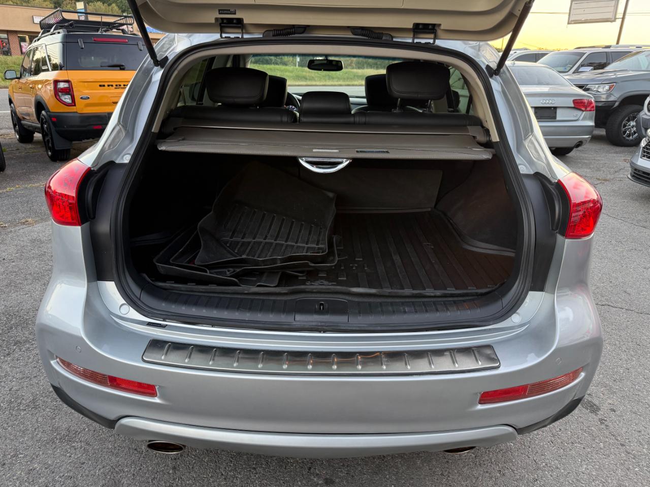 Infiniti QX50 LUXE AWD 2017