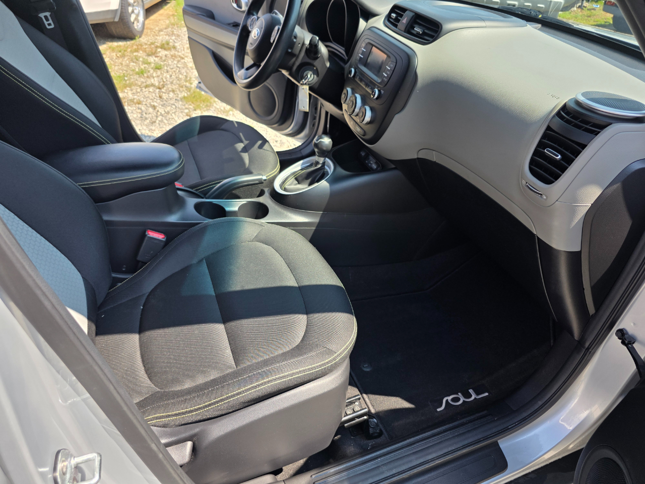 Kia Soul + w/Signature 2.0 Special Edition 2016