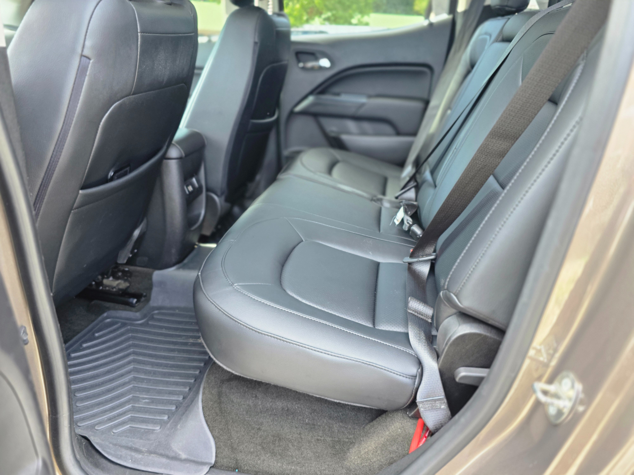 GMC Canyon SLE Crew Cab 4WD Short Box 2015