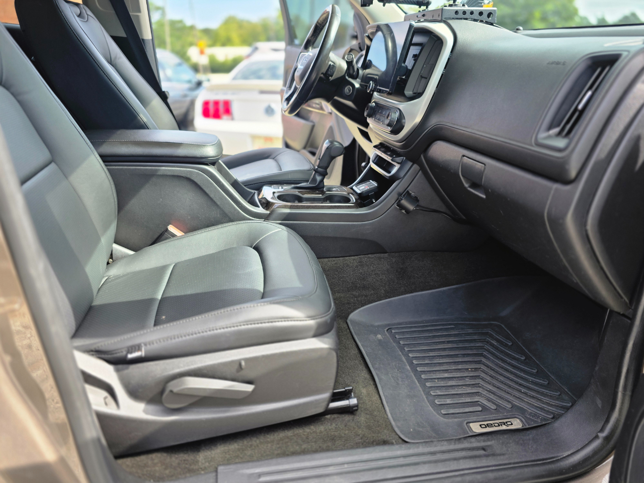 GMC Canyon SLE Crew Cab 4WD Short Box 2015