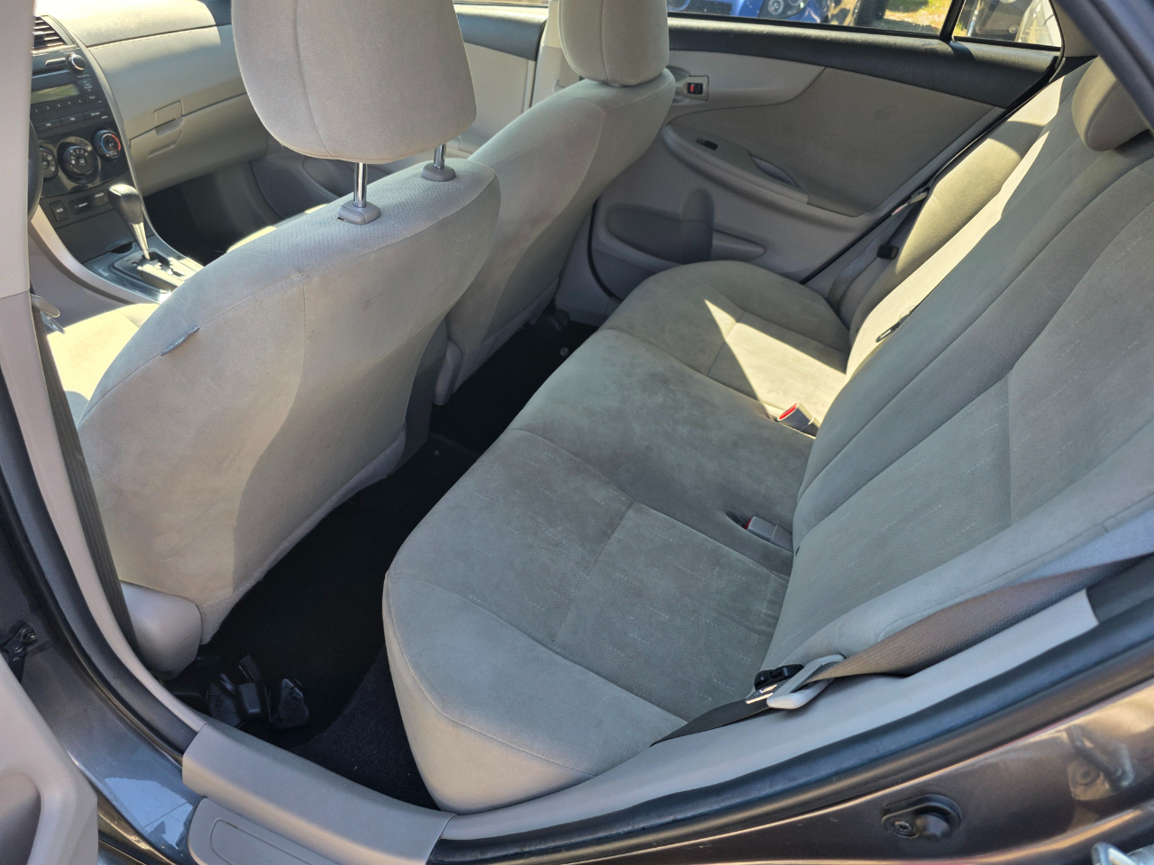 Toyota Corolla S 5-Speed MT 2013