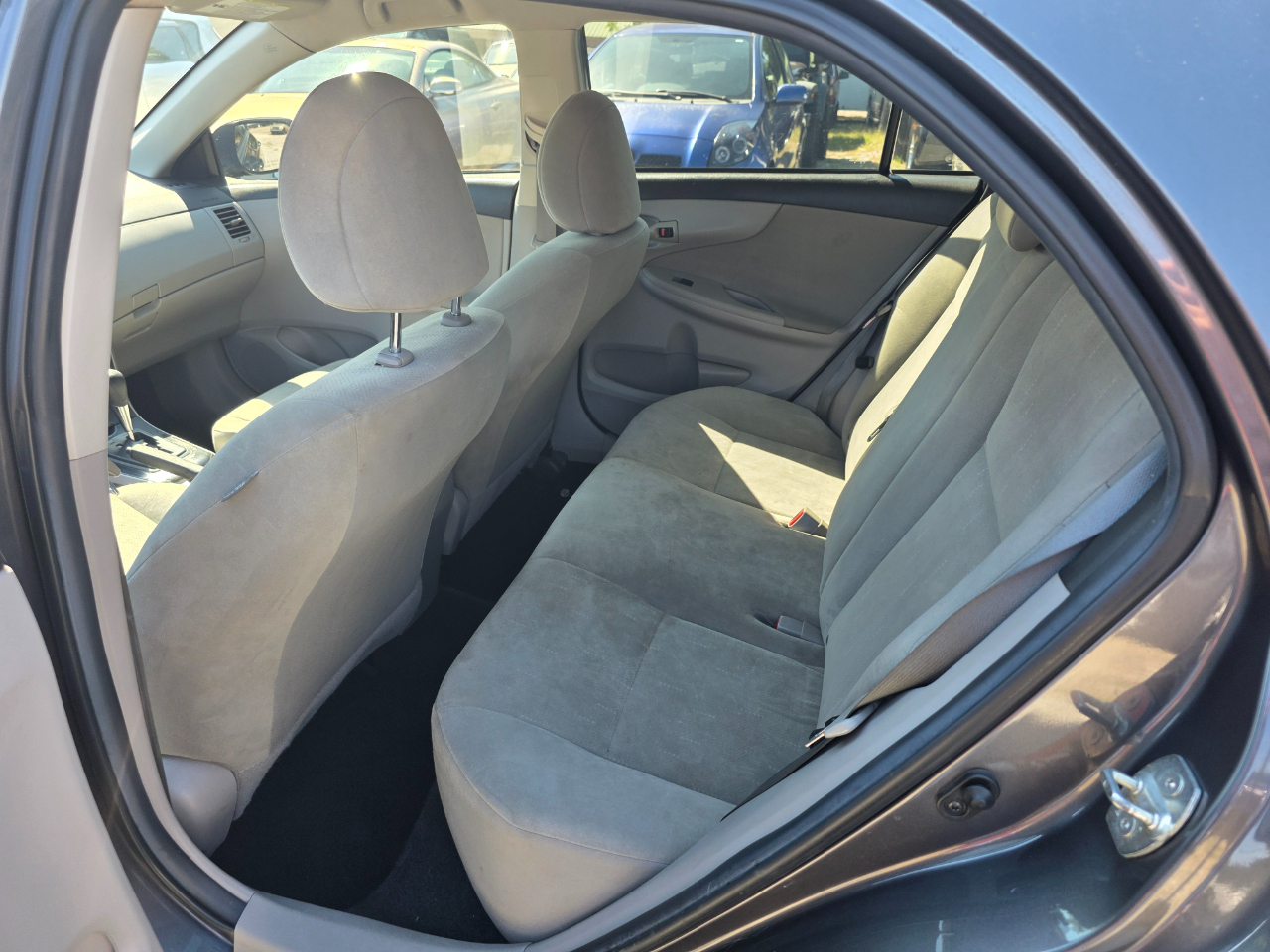 Toyota Corolla S 5-Speed MT 2013