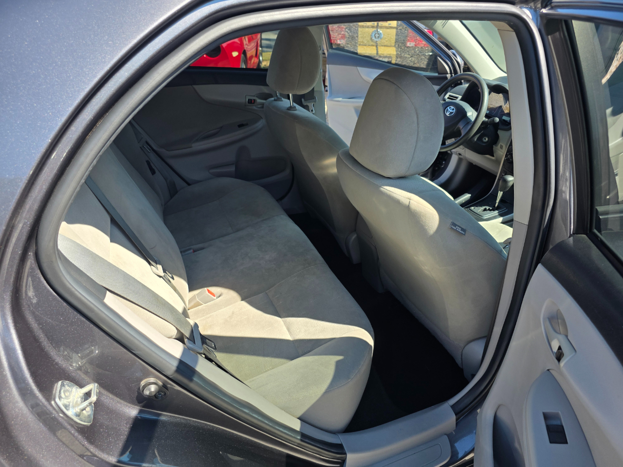 Toyota Corolla S 5-Speed MT 2013