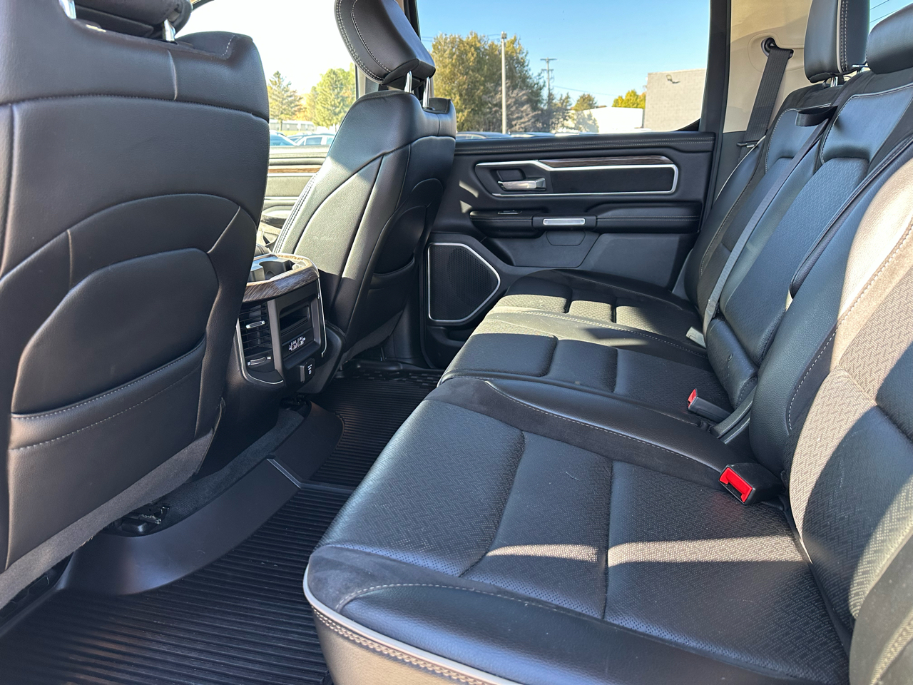 RAM 1500 Laramie Crew Cab SWB 4WD 2020 RAM 1500 Laramie Crew Cab SWB 4WD 2020