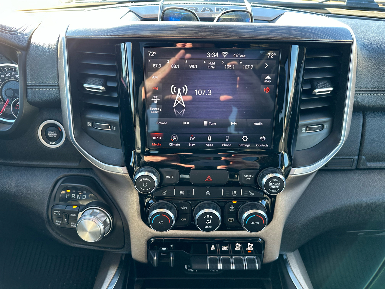 RAM 1500 Laramie Crew Cab SWB 4WD 2020 RAM 1500 Laramie Crew Cab SWB 4WD 2020