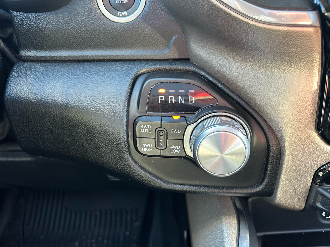 RAM 1500 Laramie Crew Cab SWB 4WD 2020 RAM 1500 Laramie Crew Cab SWB 4WD 2020