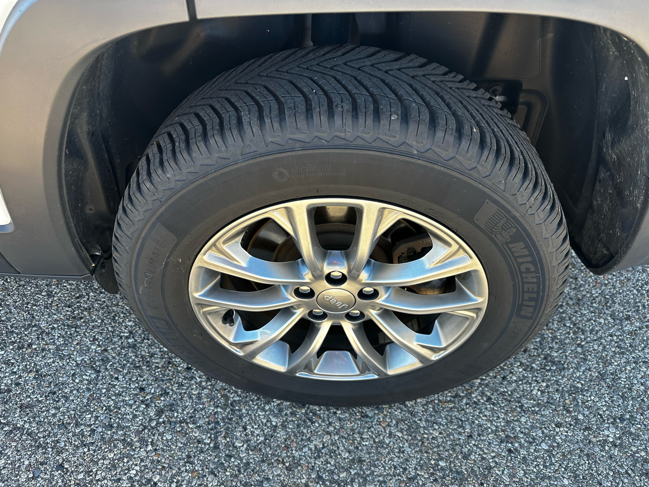 Jeep Cherokee Latitude Lux 4WD 2021 Jeep Cherokee Latitude Lux 4WD 2021