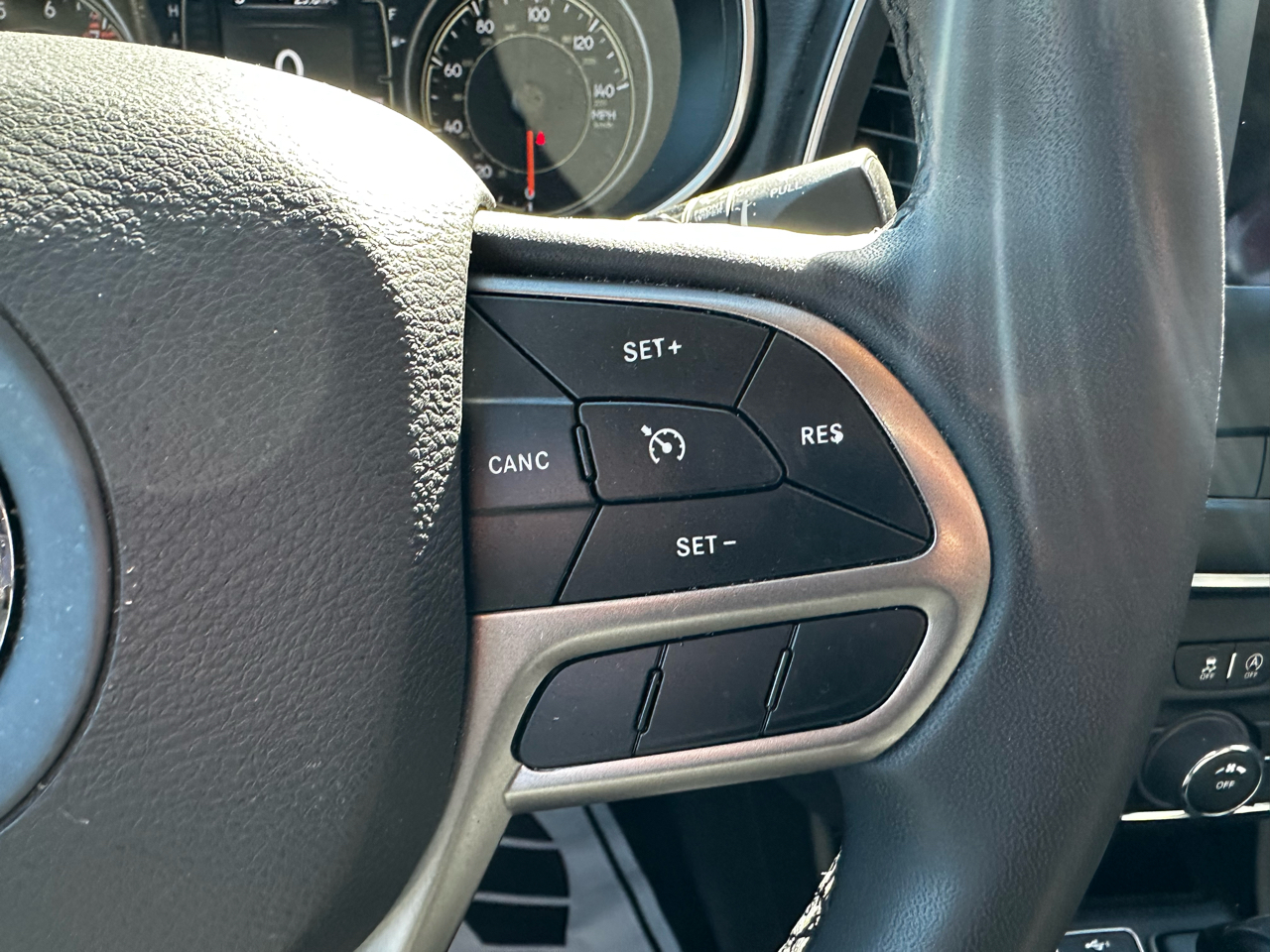 Jeep Cherokee Latitude Lux 4WD 2021 Jeep Cherokee Latitude Lux 4WD 2021