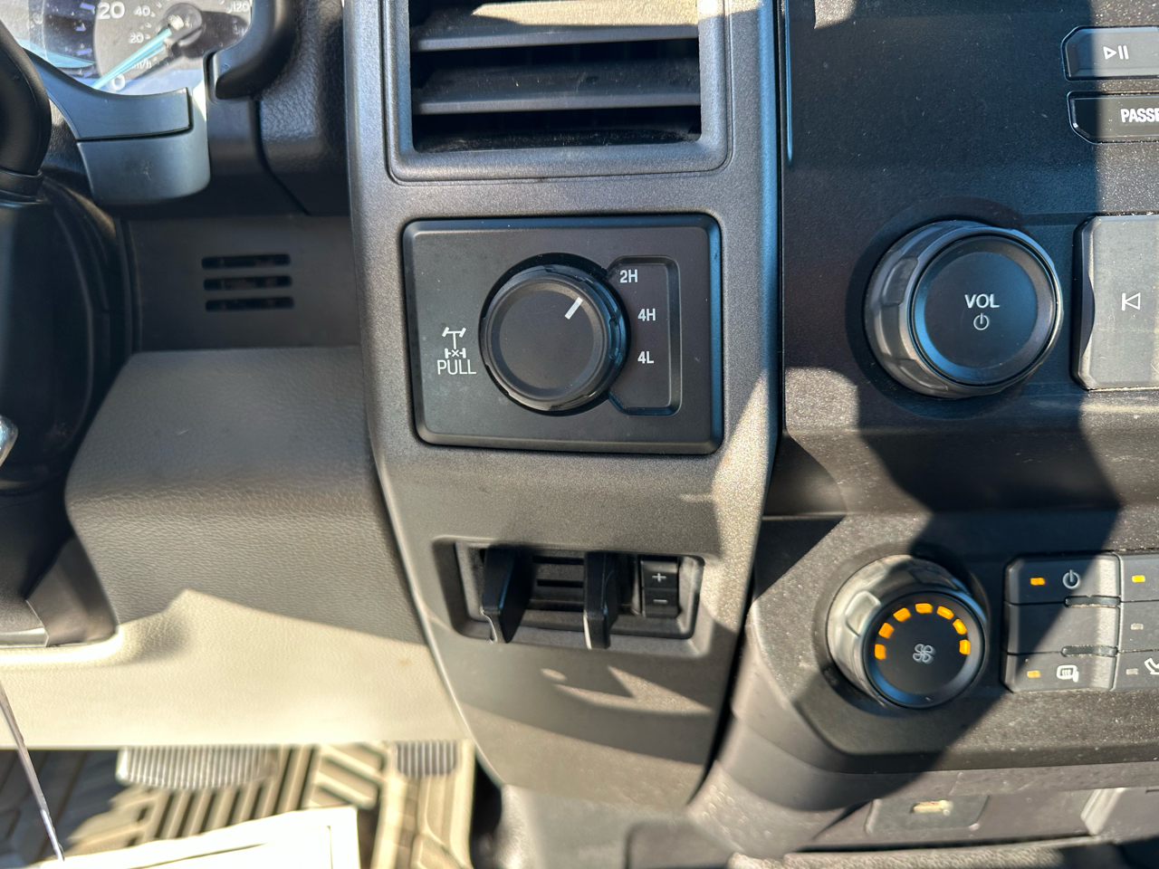 Ford F-250 SD XL SuperCab Long Bed 4WD 2020 Ford F-250 SD XL SuperCab Long Bed 4WD 2020