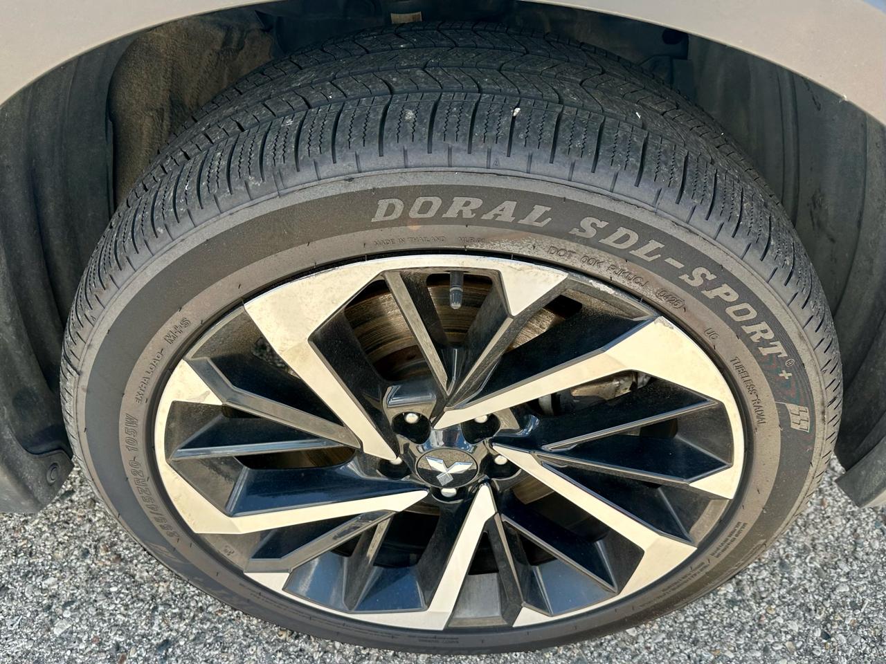 Mitsubishi Outlander SEL 4WD 2022