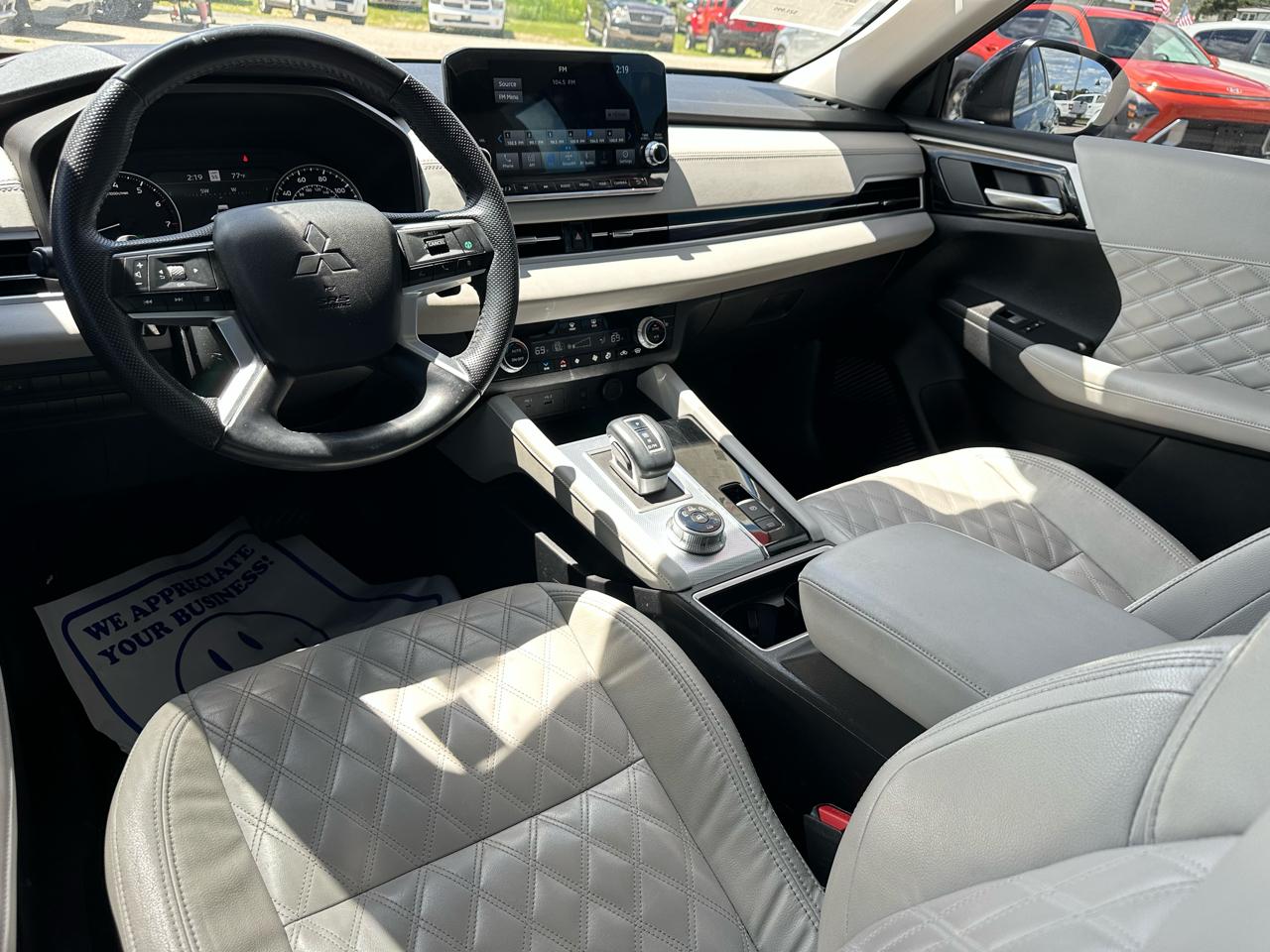 Mitsubishi Outlander SEL 4WD 2022