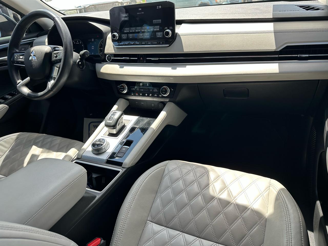 Mitsubishi Outlander SEL 4WD 2022
