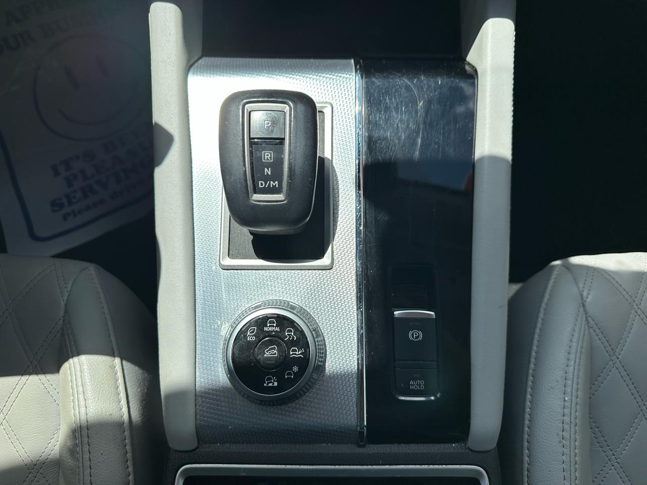 Mitsubishi Outlander SEL 4WD 2022