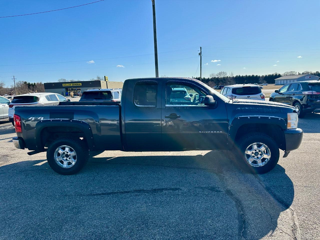 Chevrolet Silverado 1500 LS Extended Cab 4WD 2010