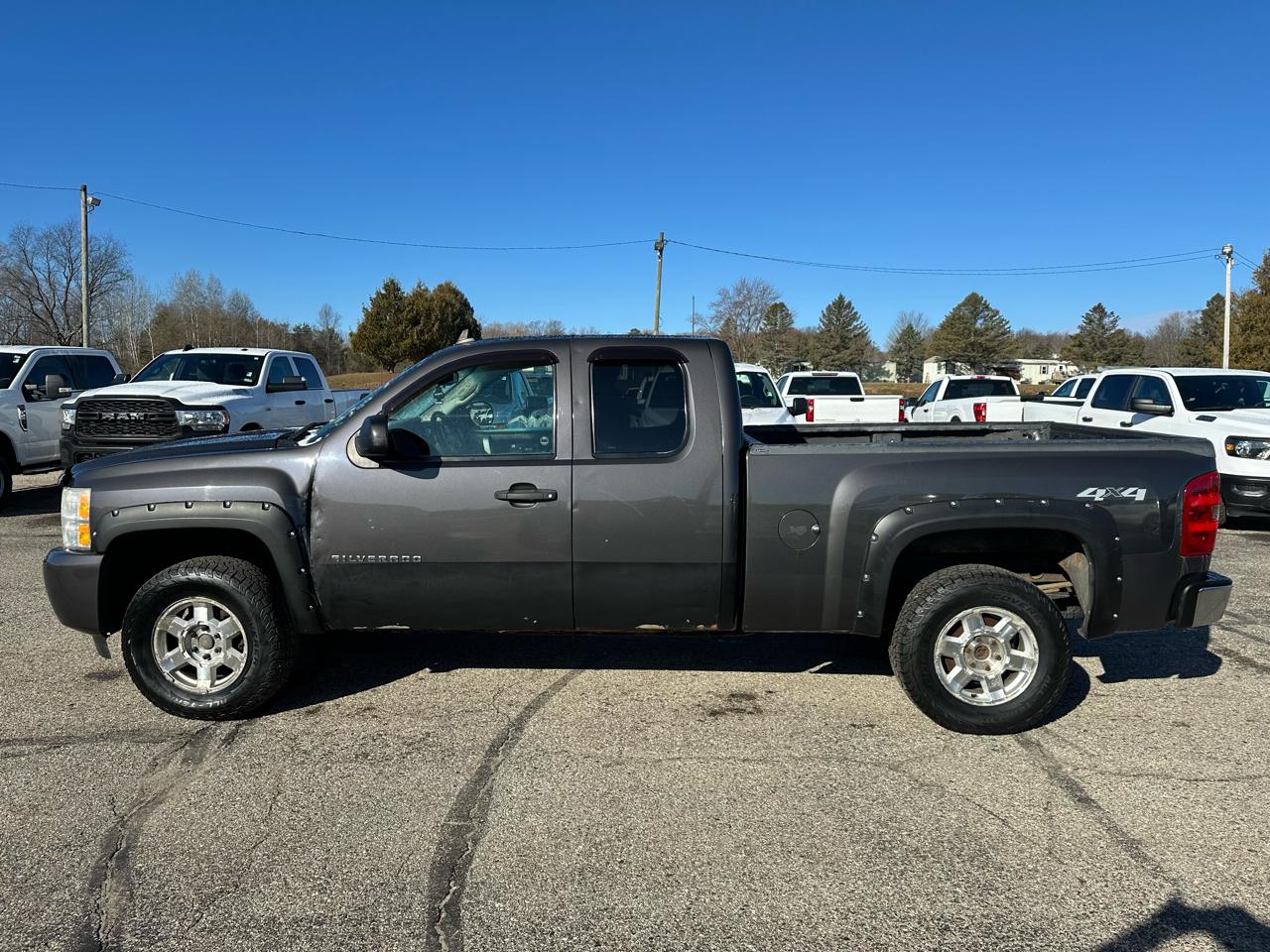 Chevrolet Silverado 1500 LS Extended Cab 4WD 2010