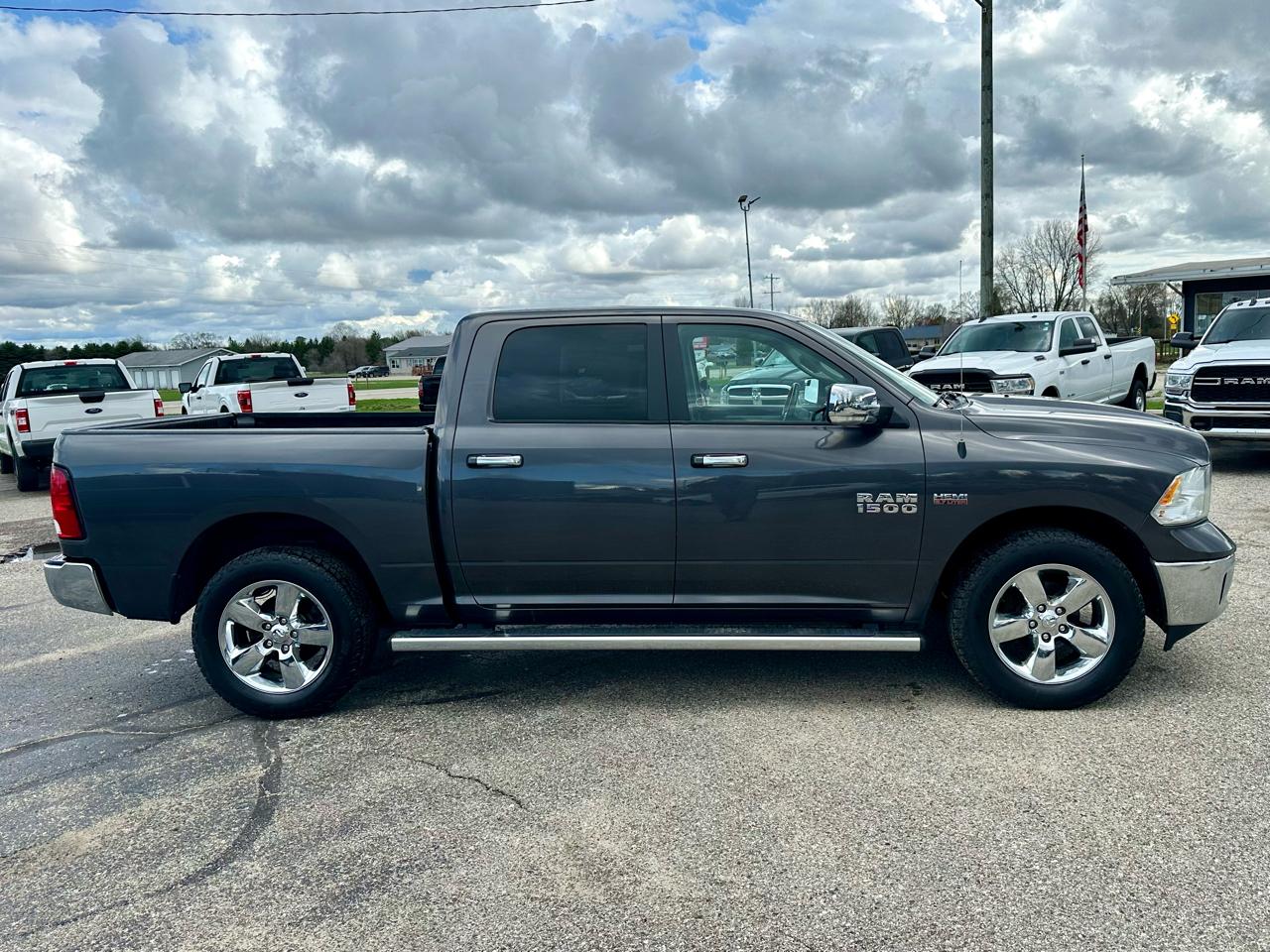 RAM 1500 SLT Crew Cab SWB 4WD 2018