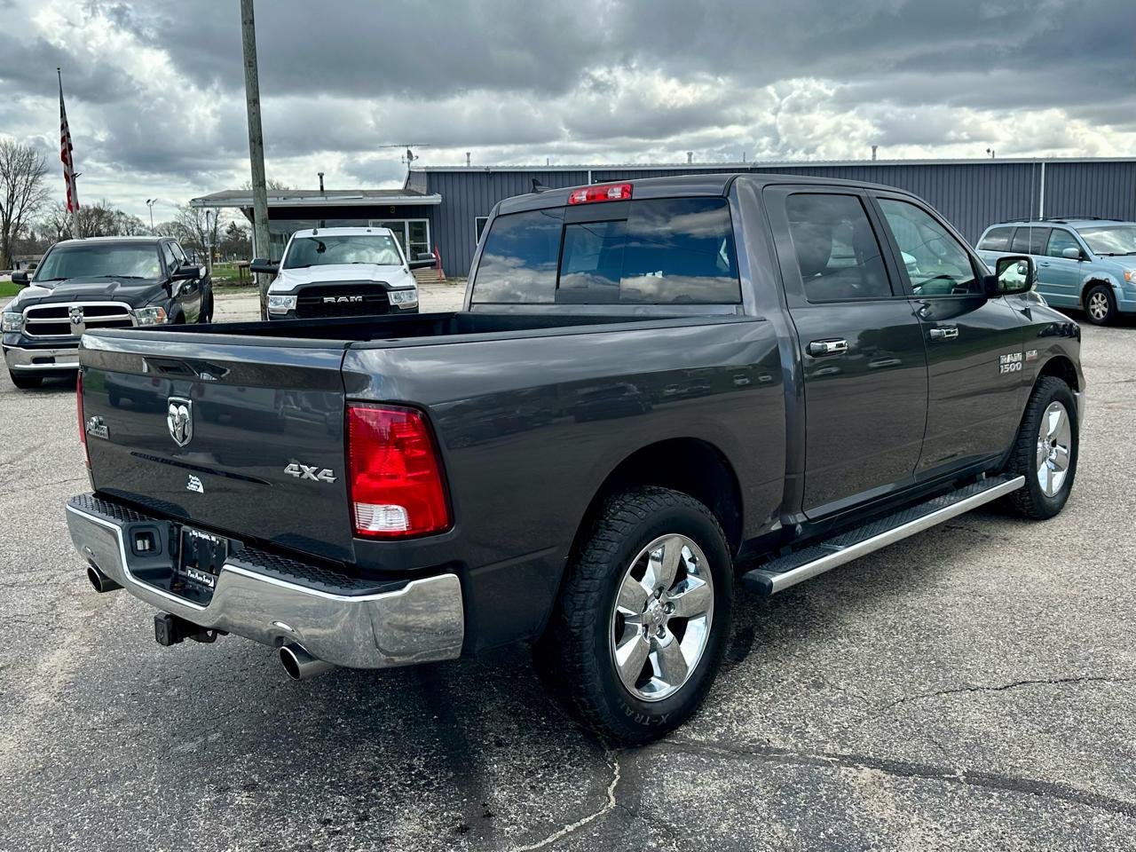 RAM 1500 SLT Crew Cab SWB 4WD 2018