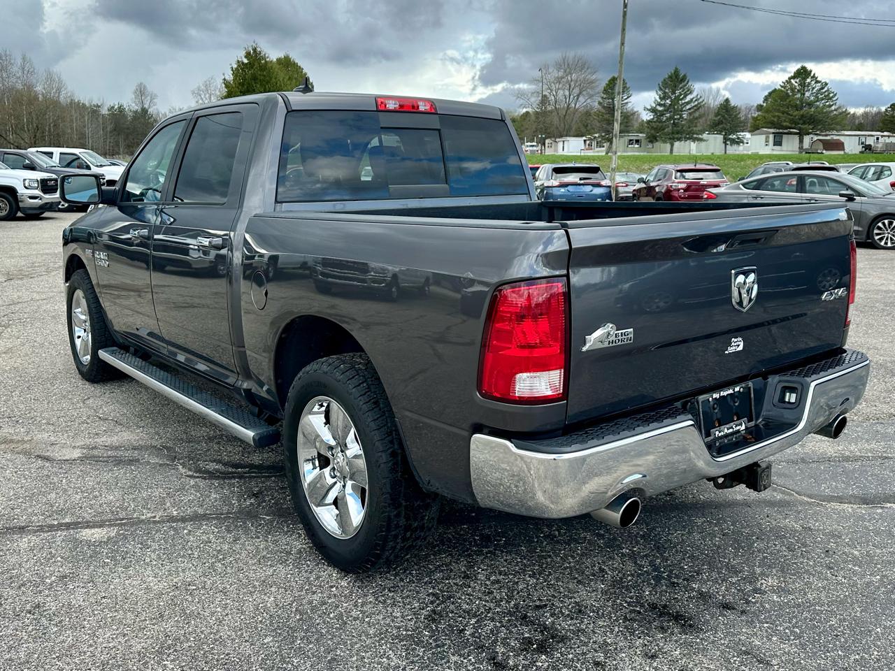 RAM 1500 SLT Crew Cab SWB 4WD 2018
