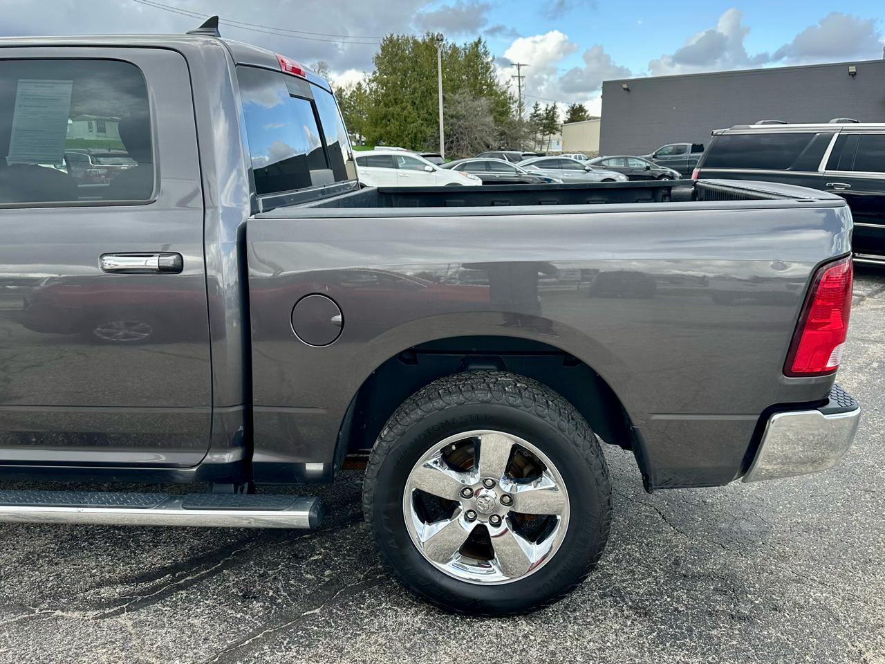 RAM 1500 SLT Crew Cab SWB 4WD 2018