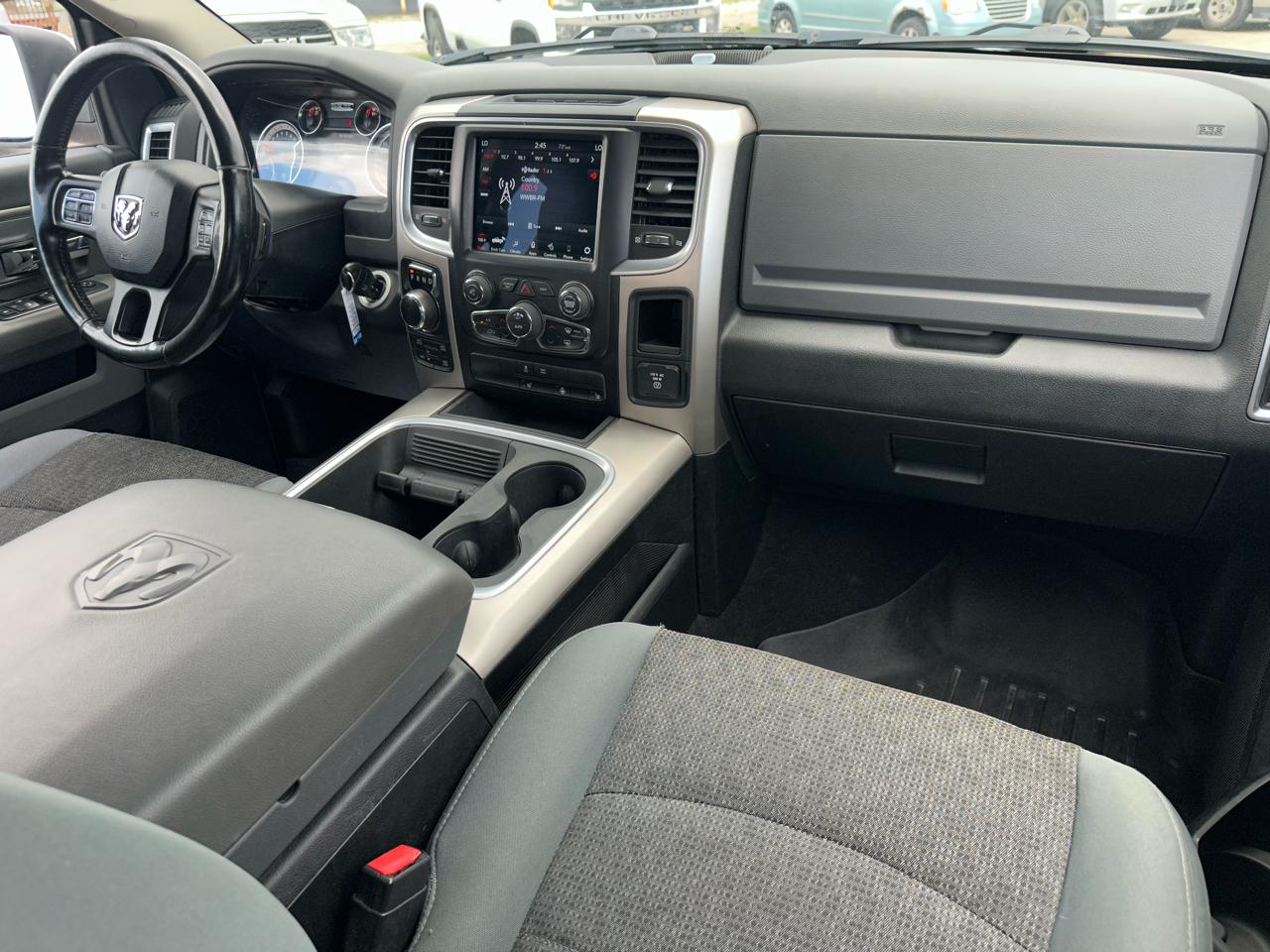 RAM 1500 SLT Crew Cab SWB 4WD 2018