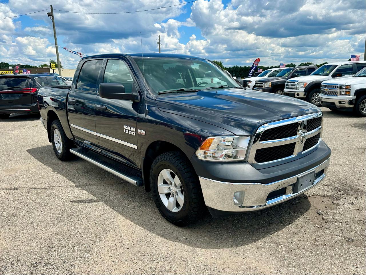 RAM 1500 Classic Tradesman Crew Cab SWB 4WD 2022