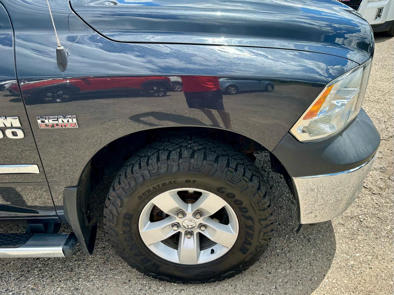 RAM 1500 Classic Tradesman Crew Cab SWB 4WD 2022