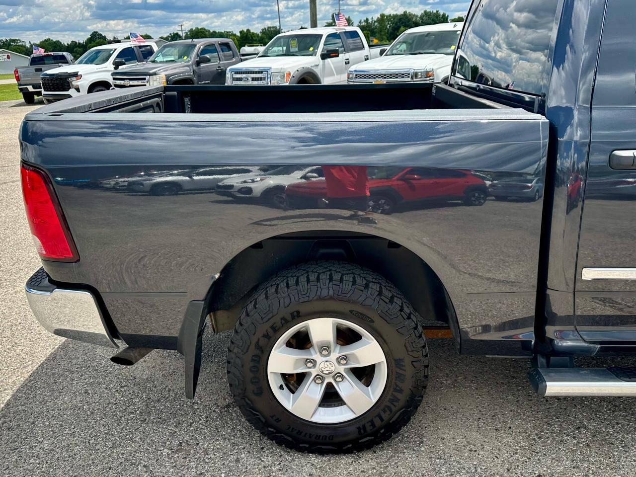 RAM 1500 Classic Tradesman Crew Cab SWB 4WD 2022