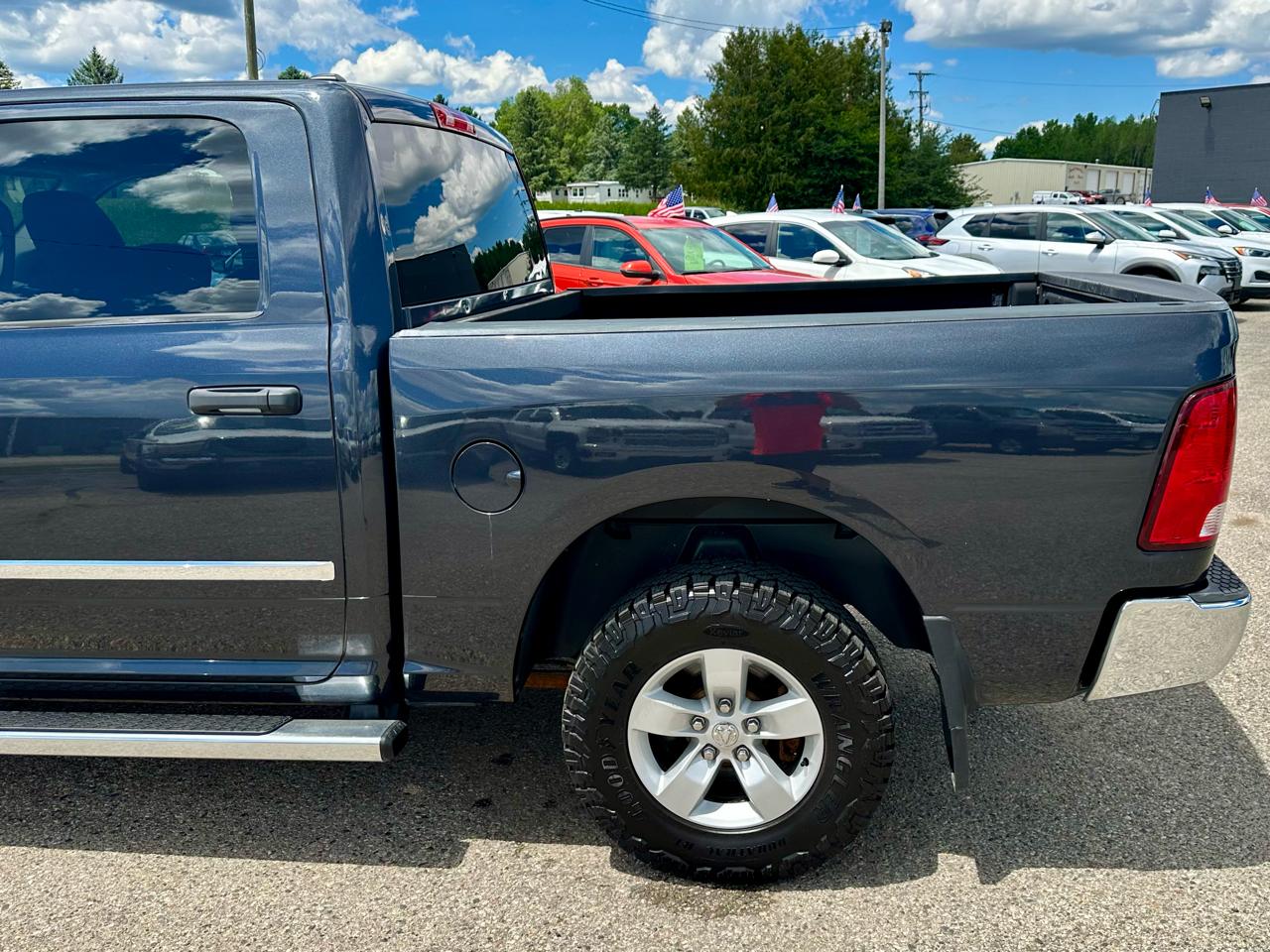 RAM 1500 Classic Tradesman Crew Cab SWB 4WD 2022