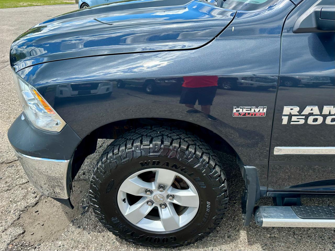 RAM 1500 Classic Tradesman Crew Cab SWB 4WD 2022