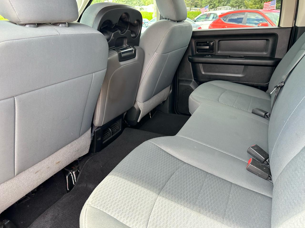 RAM 1500 Classic Tradesman Crew Cab SWB 4WD 2022