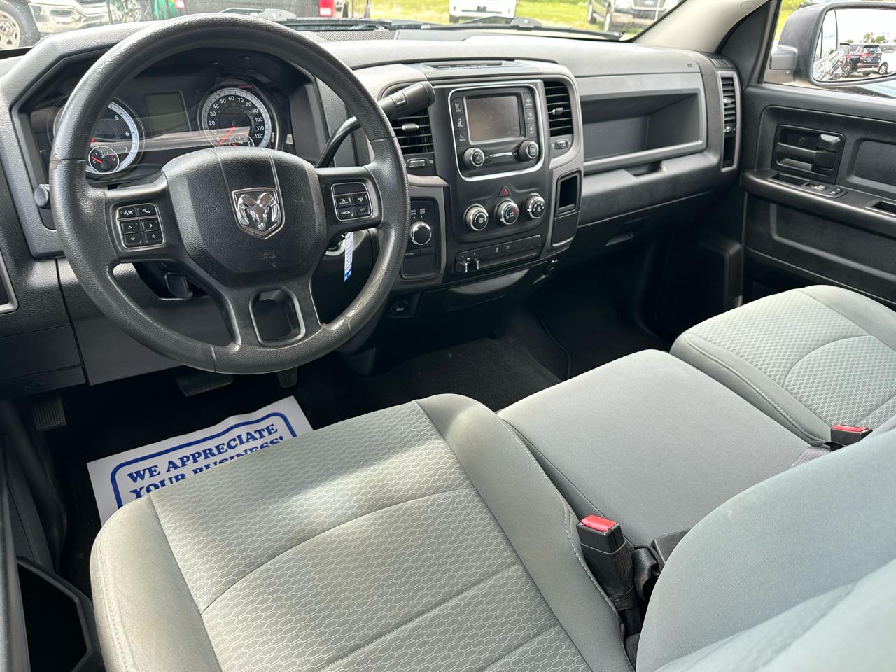 RAM 1500 Classic Tradesman Crew Cab SWB 4WD 2022