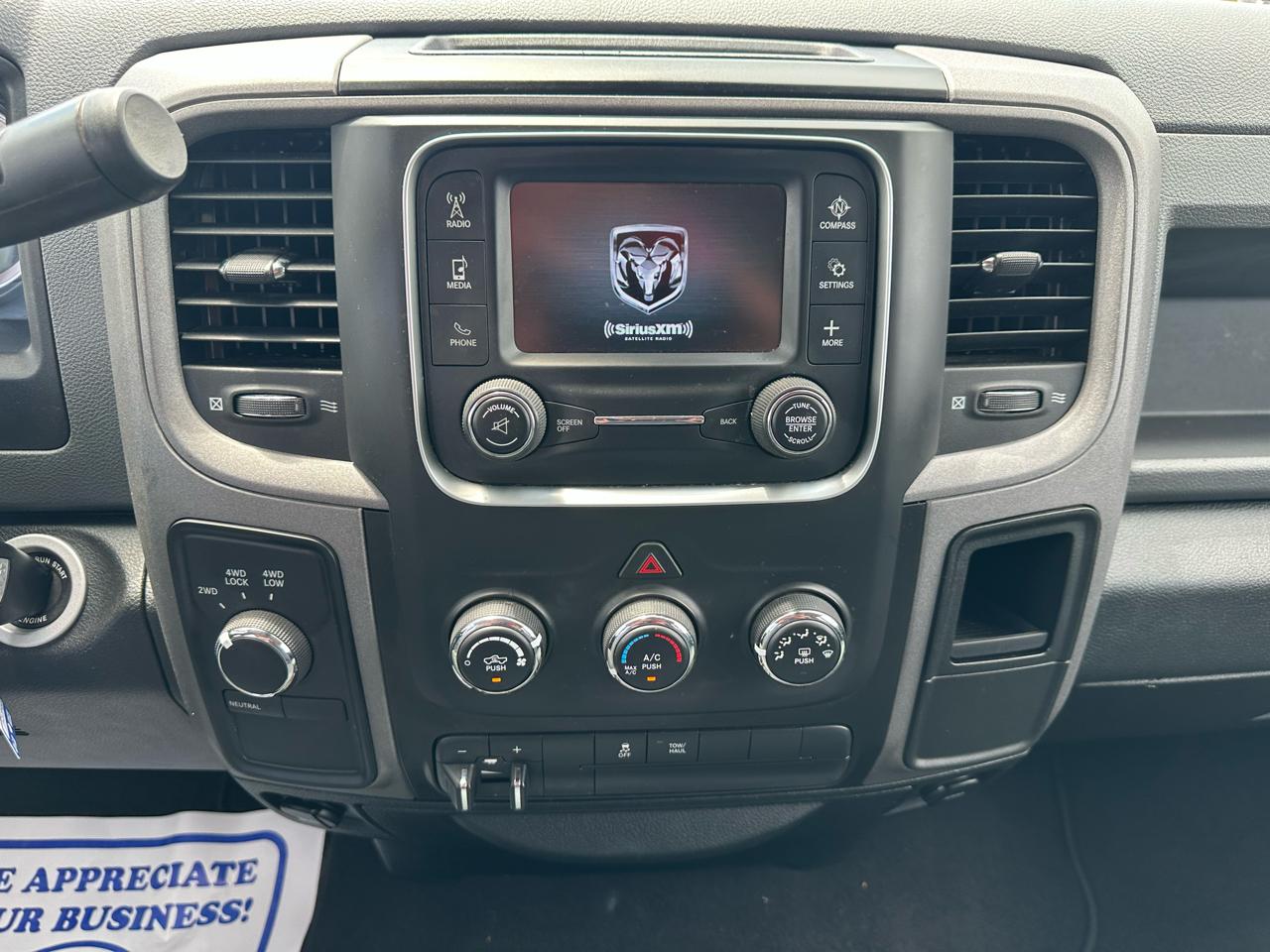 RAM 1500 Classic Tradesman Crew Cab SWB 4WD 2022