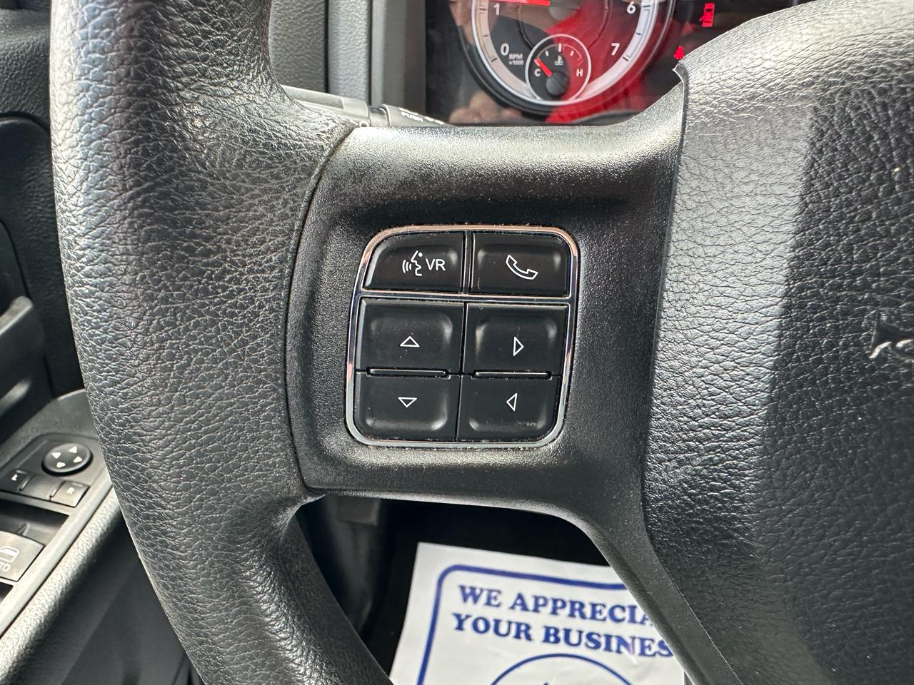 RAM 1500 Classic Tradesman Crew Cab SWB 4WD 2022