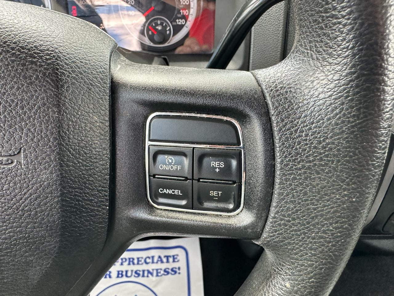 RAM 1500 Classic Tradesman Crew Cab SWB 4WD 2022
