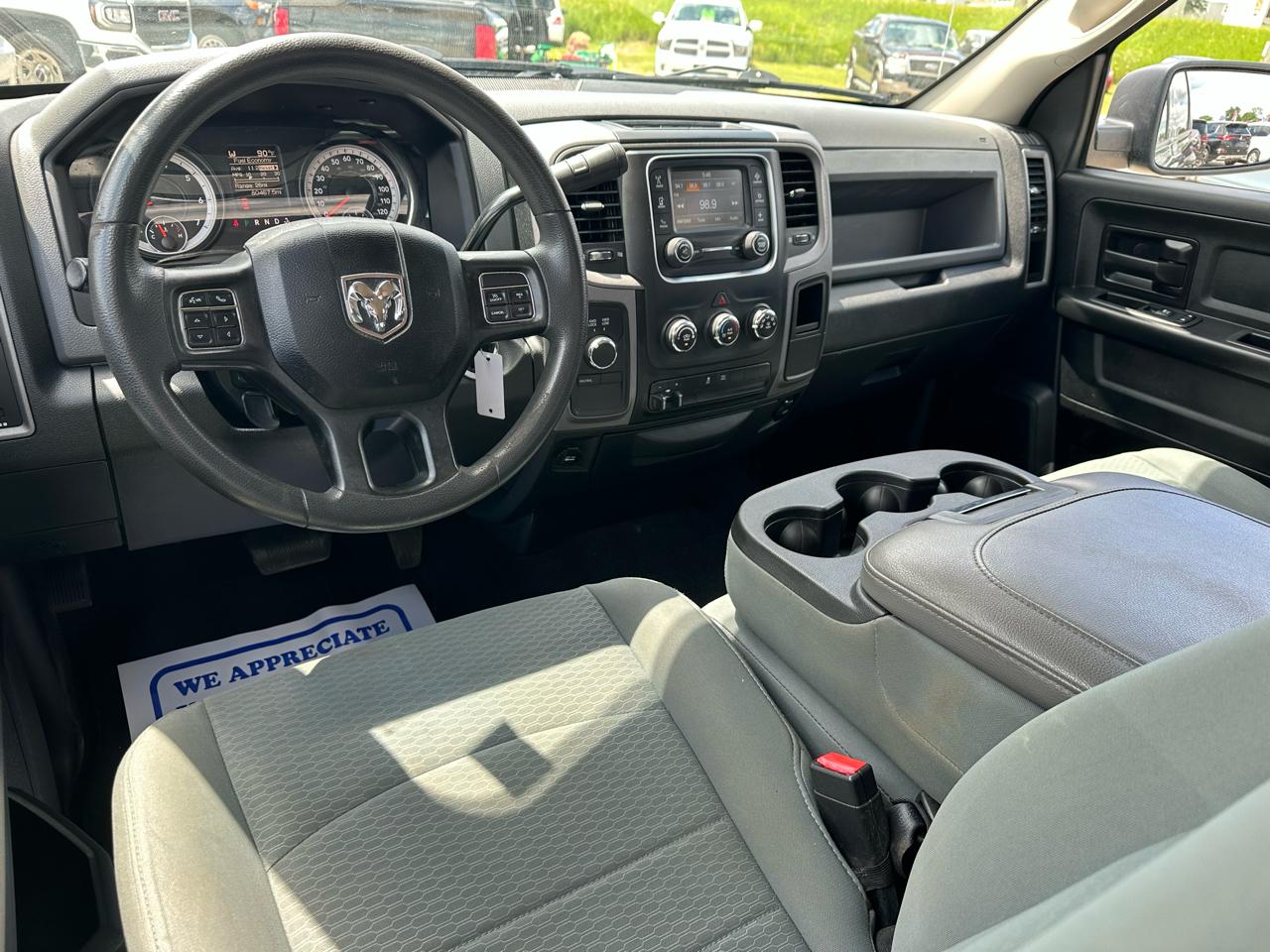 RAM 1500 Classic Tradesman Crew Cab SWB 4WD 2022