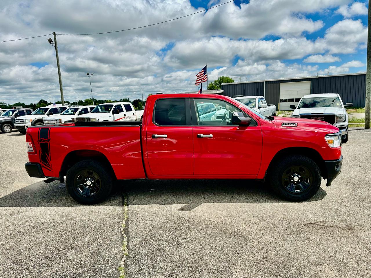 RAM 1500 Tradesman Quad Cab 4WD 2020
