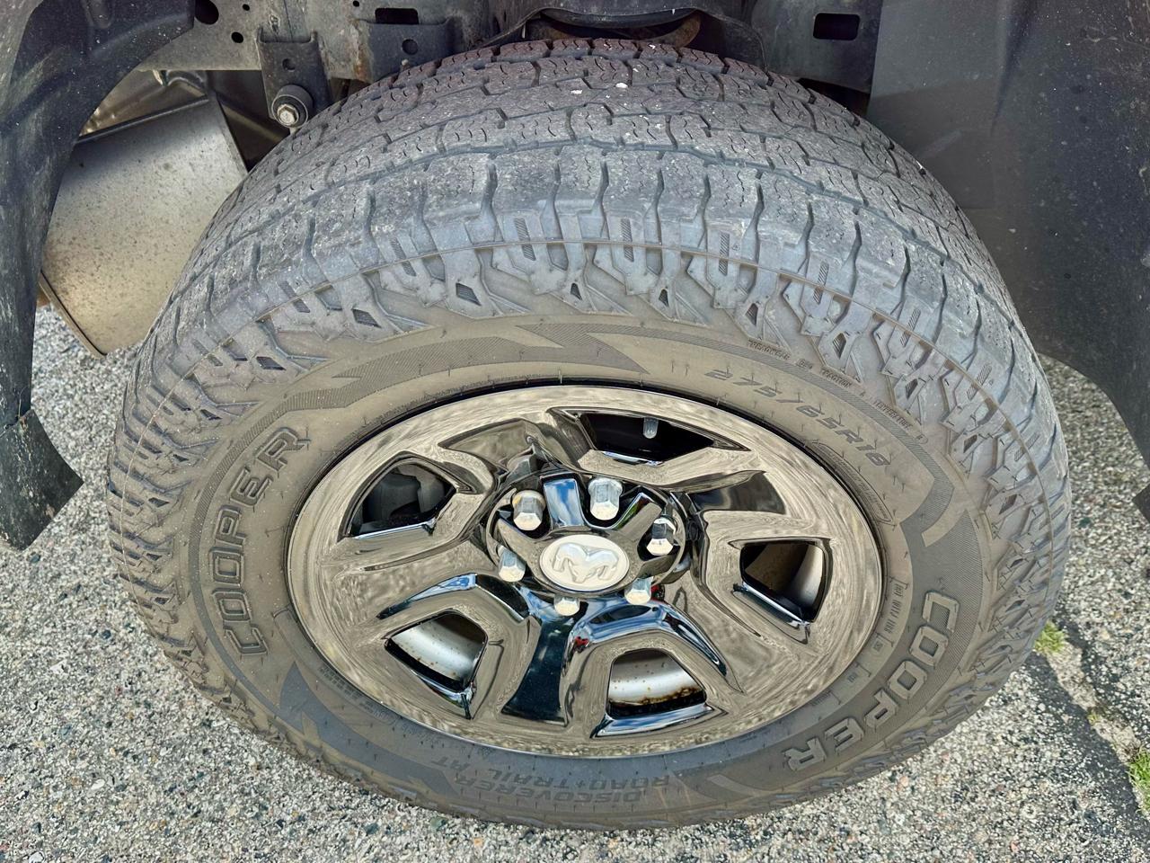 RAM 1500 Tradesman Quad Cab 4WD 2020
