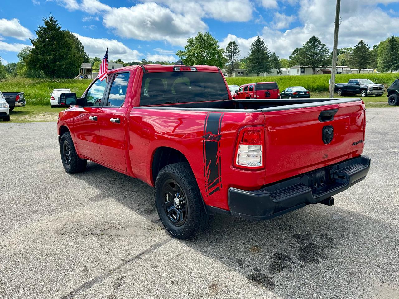 RAM 1500 Tradesman Quad Cab 4WD 2020