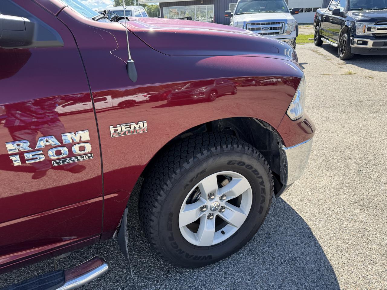 RAM 1500 Classic Warlock 4x4 Crew Cab 5'7" Box 2023