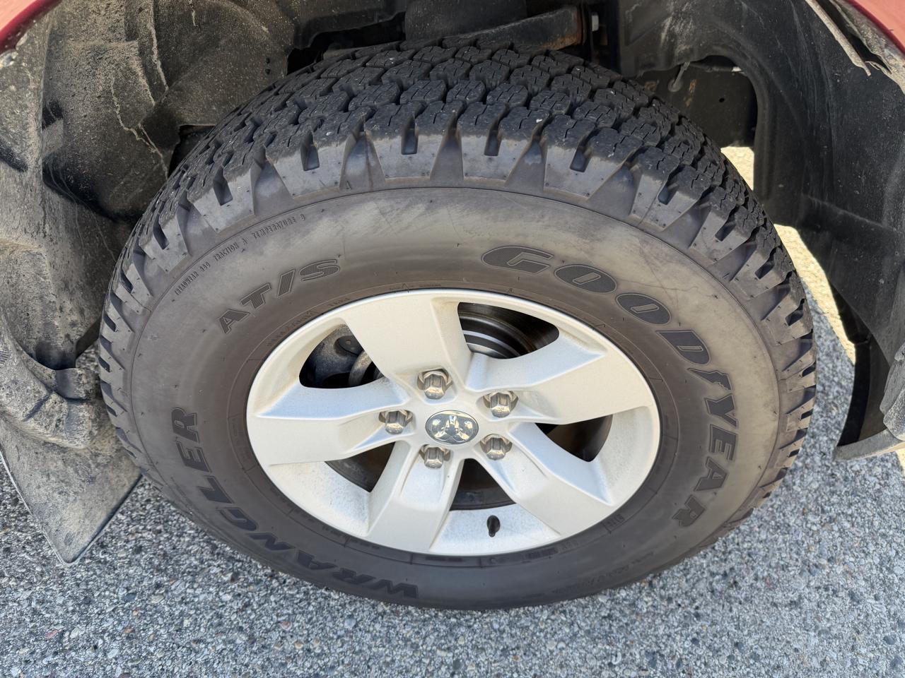 RAM 1500 Classic Warlock 4x4 Crew Cab 5'7" Box 2023