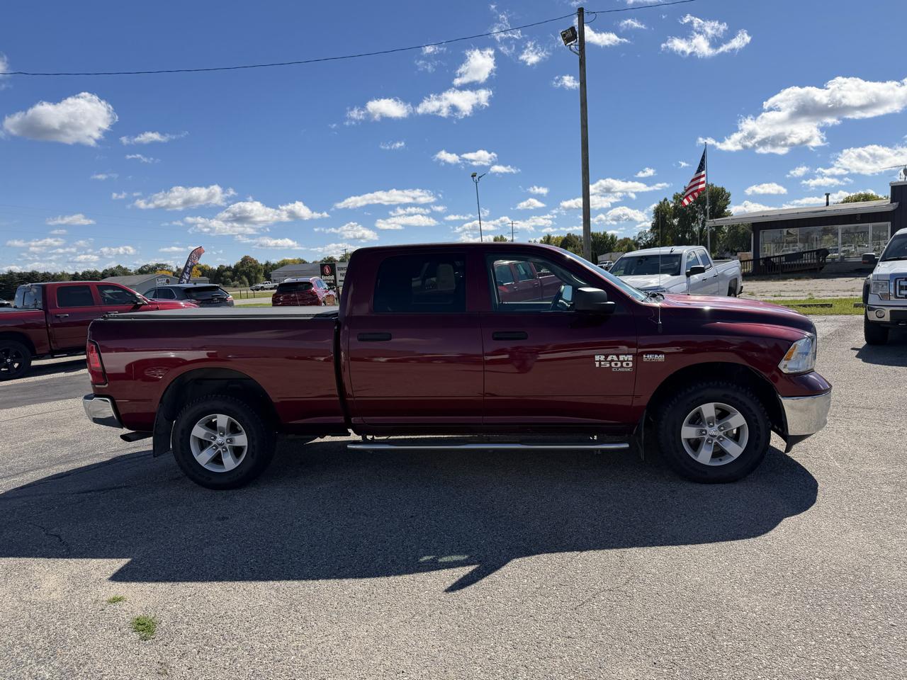 RAM 1500 Classic Warlock 4x4 Crew Cab 5'7" Box 2023