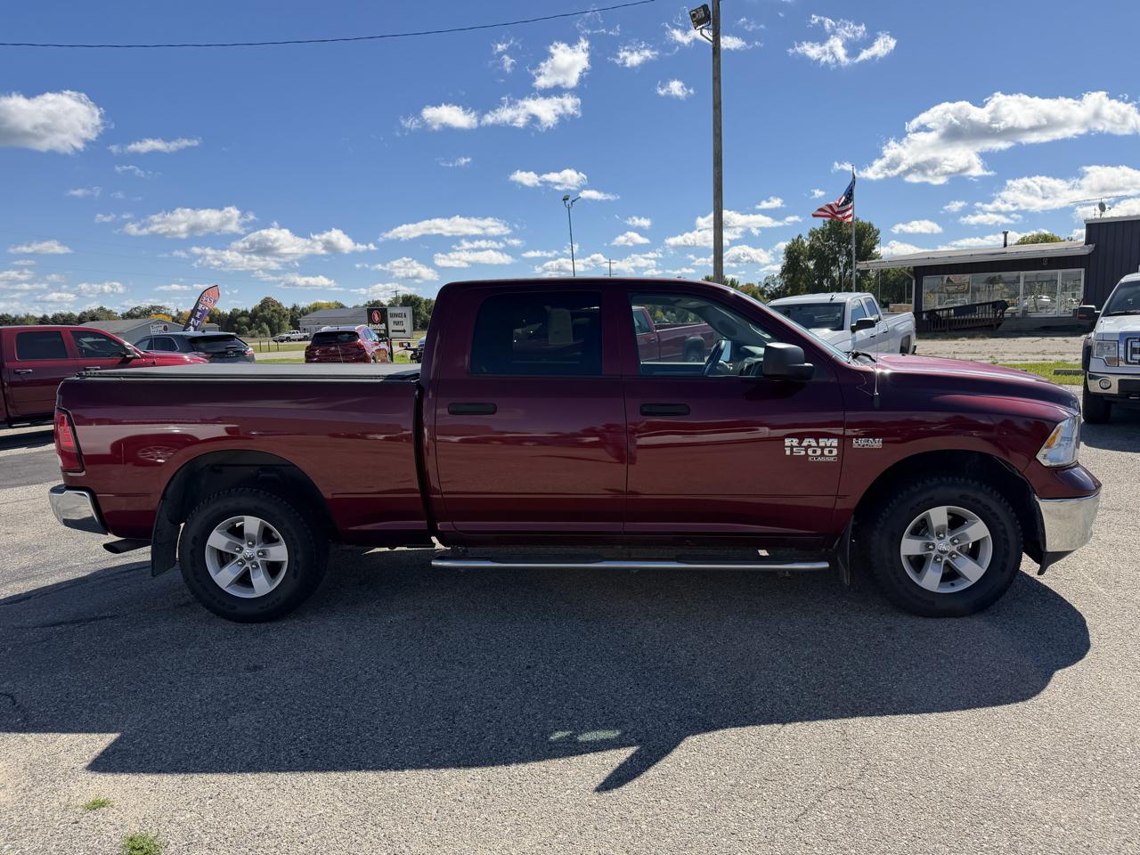 RAM 1500 Classic Warlock 4x4 Crew Cab 5'7" Box 2023