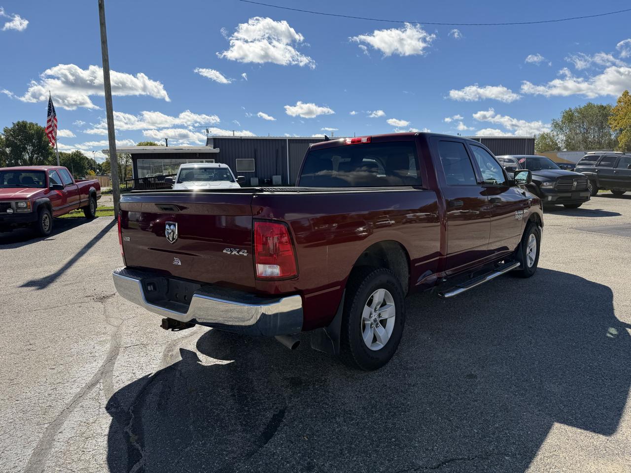 RAM 1500 Classic Warlock 4x4 Crew Cab 5'7" Box 2023