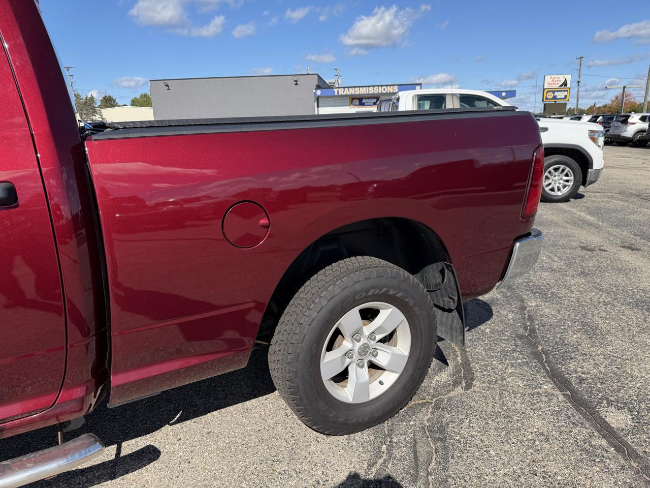 RAM 1500 Classic Warlock 4x4 Crew Cab 5'7" Box 2023