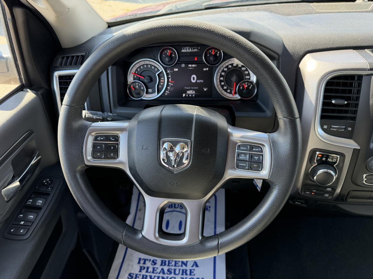 RAM 1500 Classic Warlock 4x4 Crew Cab 5'7" Box 2023