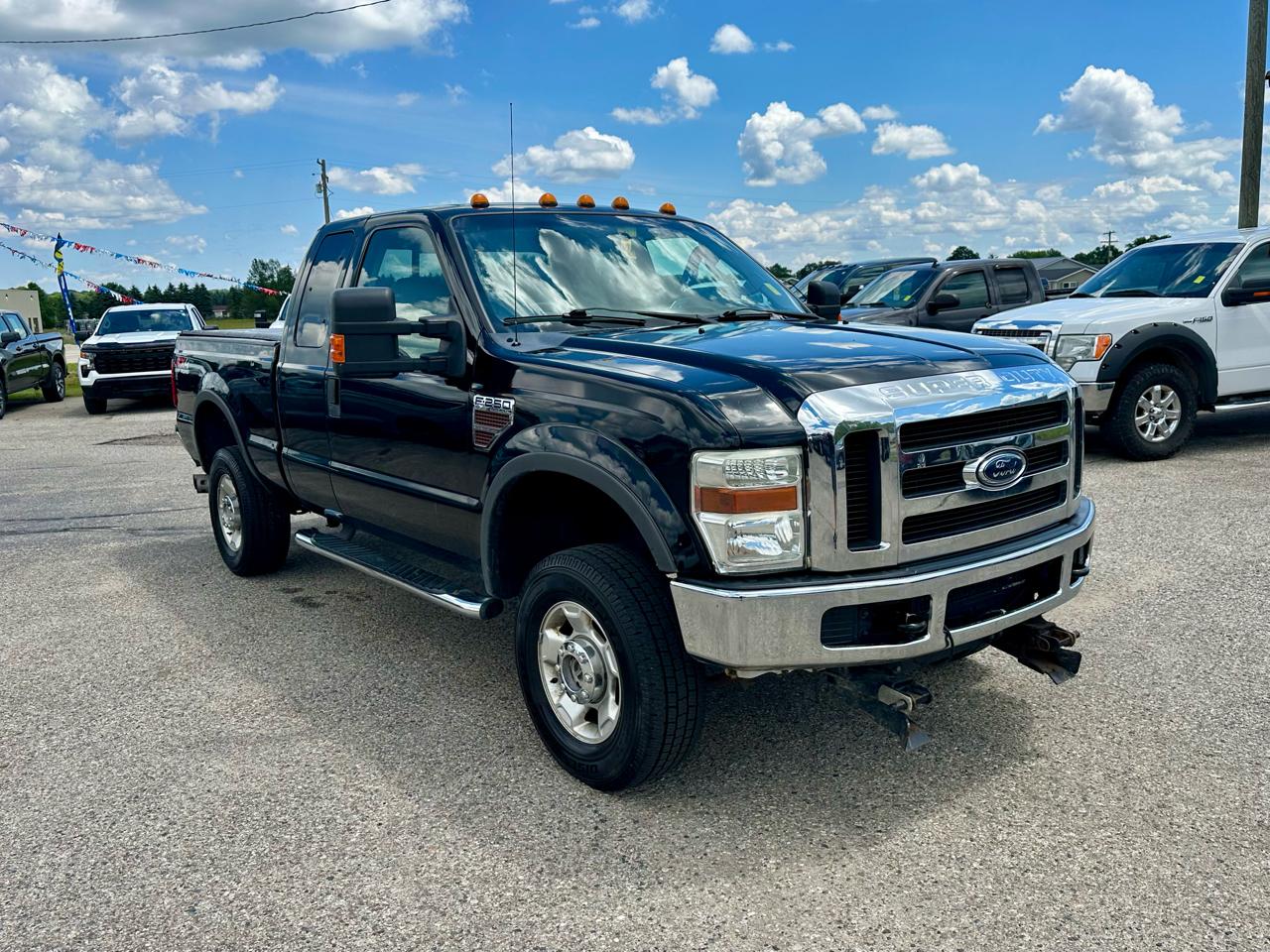 Ford F-250 SD XL SuperCab 4WD 2010
