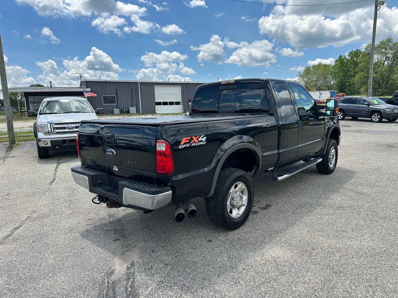 Ford F-250 SD XL SuperCab 4WD 2010