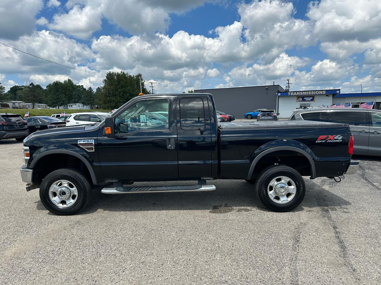 Ford F-250 SD XL SuperCab 4WD 2010
