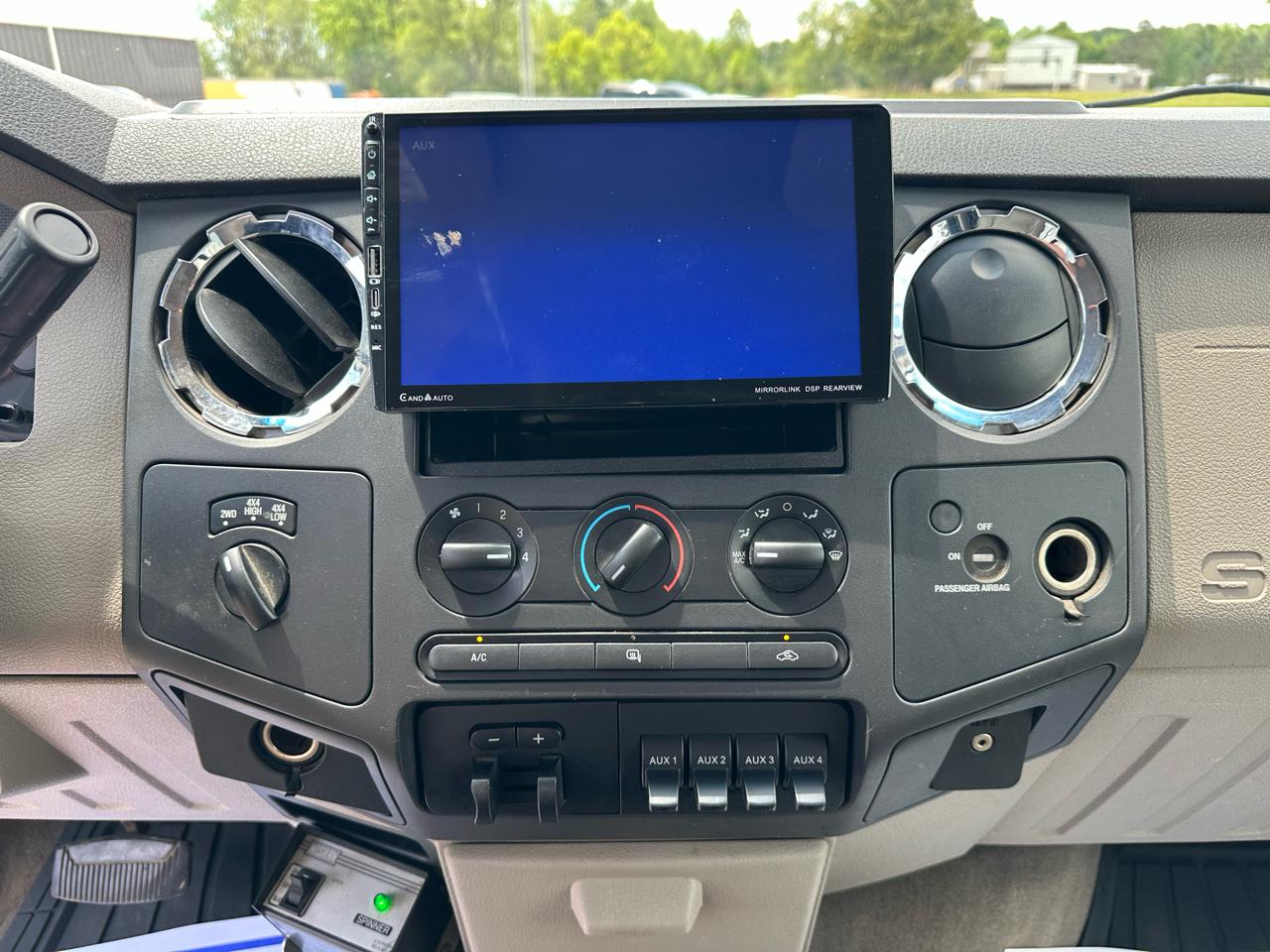 Ford F-250 SD XL SuperCab 4WD 2010